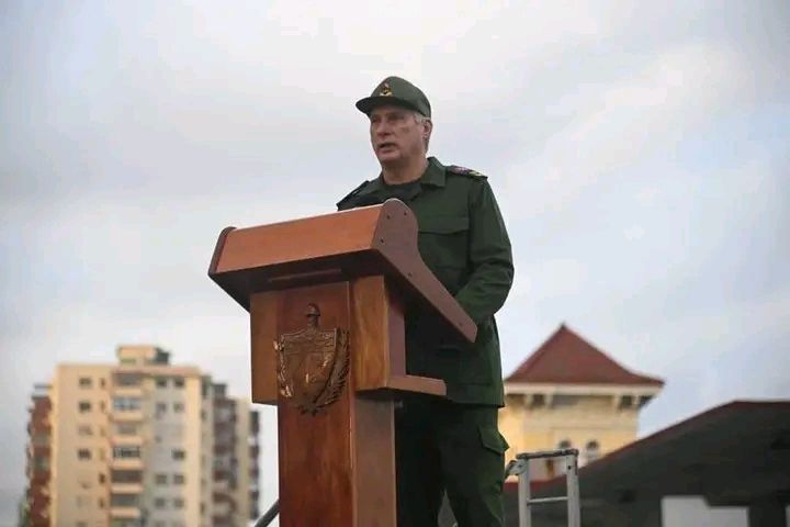 Cuba conmemora 65 años del socialismo con 50 mil asistentes y un coloquio infantil