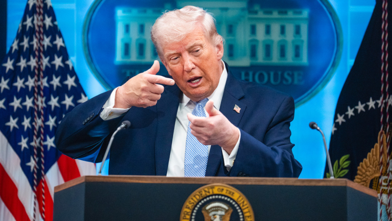 Trump da 24 horas a Irán: o acuerdo o acción militar