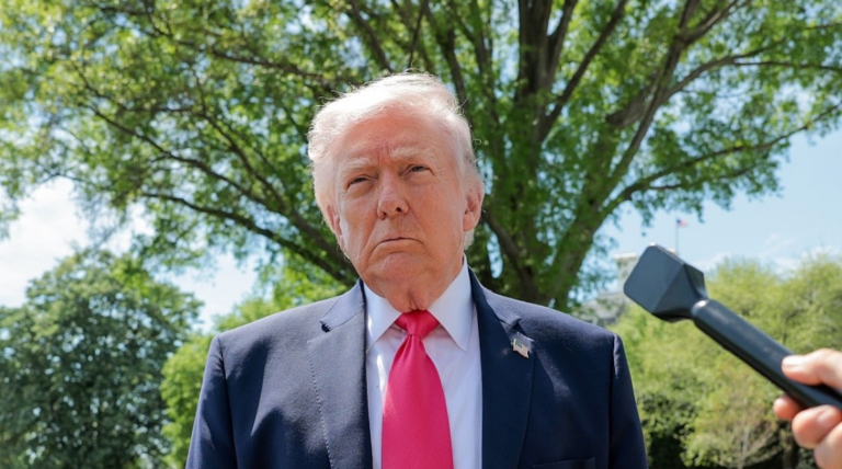 Trump reconoce: Corte Suprema obliga a devolver $159 mil millones por aranceles