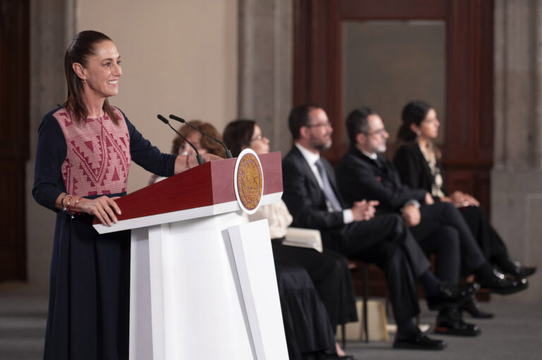 México engancha a su diáspora científica con becas de 45 mil pesos