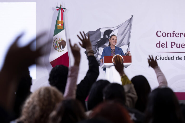 Caída del 49% en homicidios: Sheinbaum presume el golpe al crimen