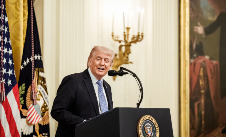 Trump revela operación de exterminio militar contra irán ante una audiencia de niños