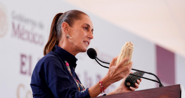 Los conservadores buscan a Maximiliano del siglo XXI, acusa Sheinbaum