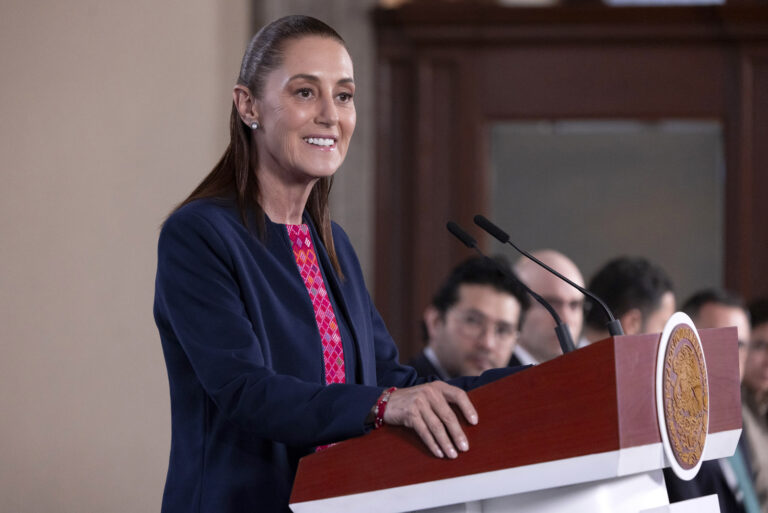 800 mil personas en 30 plazas: Sheinbaum agradece respaldo masivo a su mensaje