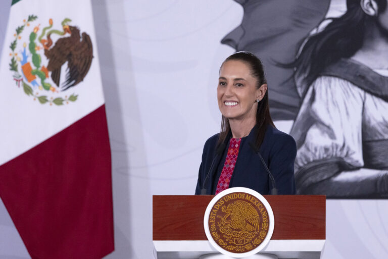 Sheinbaum recibe a la CNTE: “Atenderemos lo factible” ante amago de mega marcha