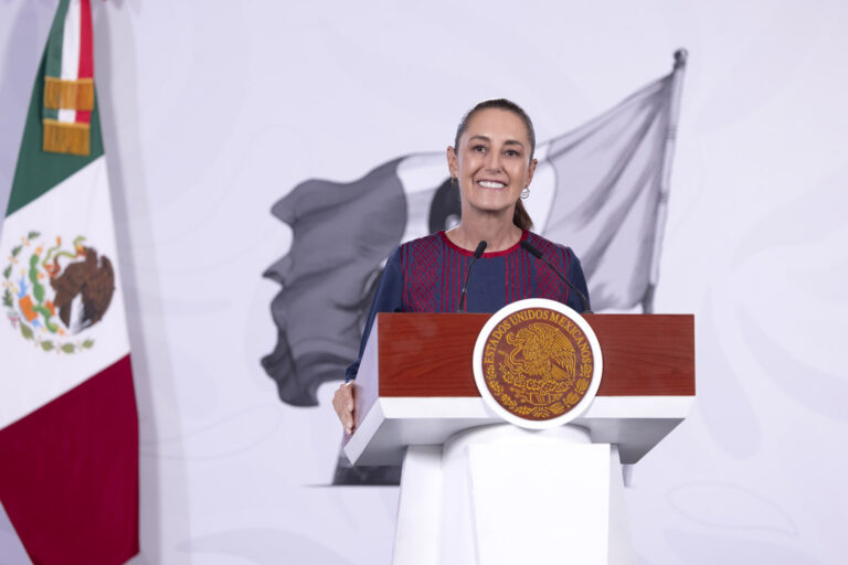 Fraude fiscal destapado: Sheinbaum exhibe a Salinas Pliego tras atacar a Olinia.