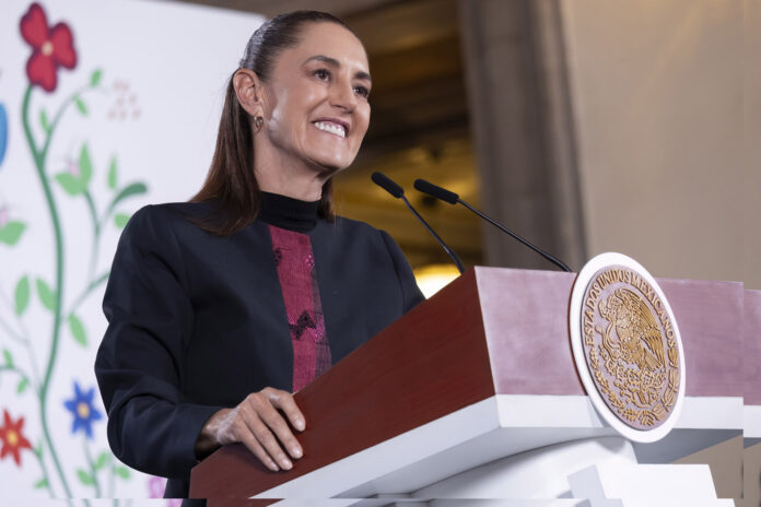 2026-06-09_Conferencia_de_prensa_matutina_-_Palacio_Nacional_10_JCB