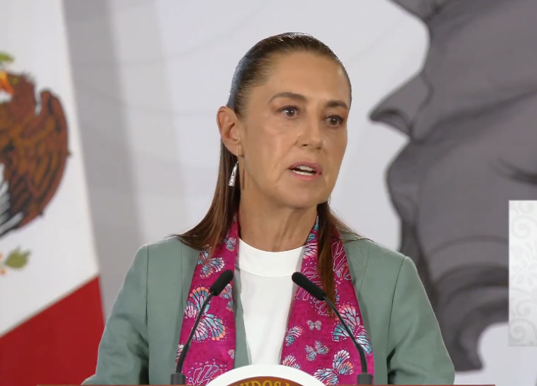 Sheinbaum reprende a reportera por cortar turno; tensión en la mañanera