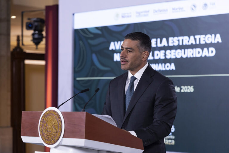 Sinaloa decomisa cinco mil armas tras repunte violento del cartel dividido