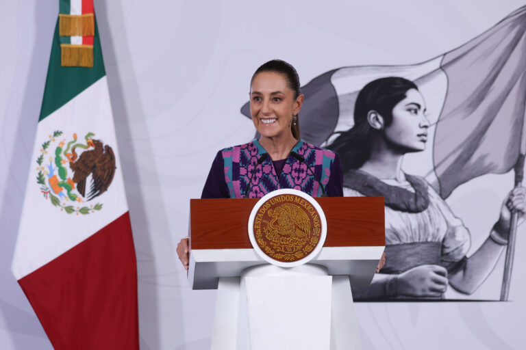 Sheinbaum promete gasolina en 24 y diésel en 27 pese al  golpe petrolero global