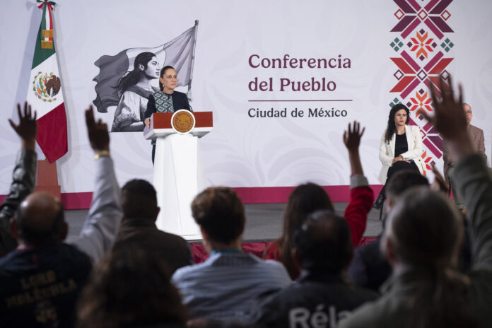 2026-07-28_Conferencia_de_prensa_matutina_-_Palacio_Nacional_09_SLE
