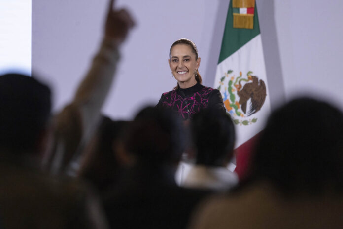 2026-10-16_Conferencia_de_prensa_matutina_-_Palacio_Nacional_07_CRM